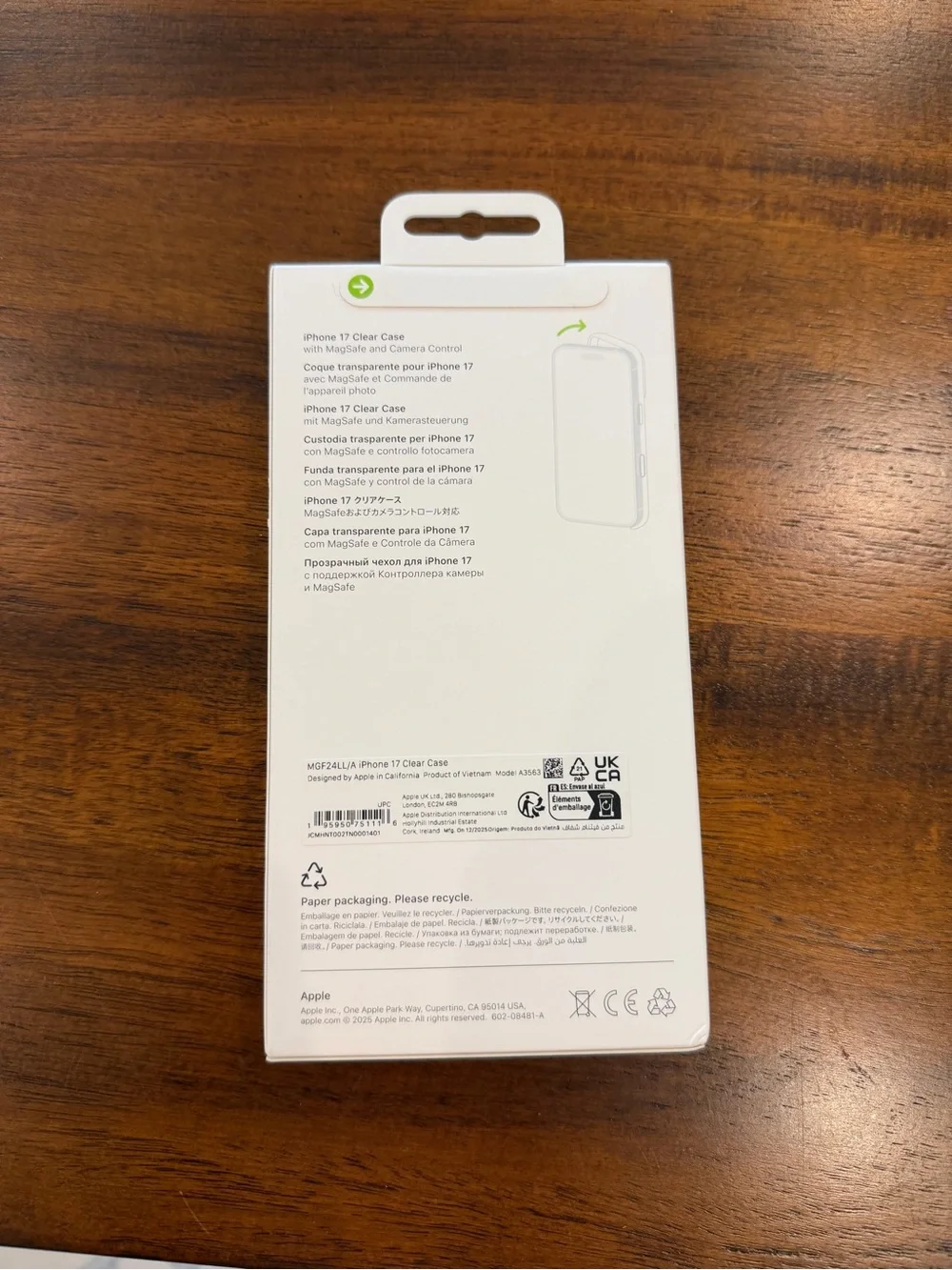 Apple iPhone 17 Clear Case with MagSafe - Transparent